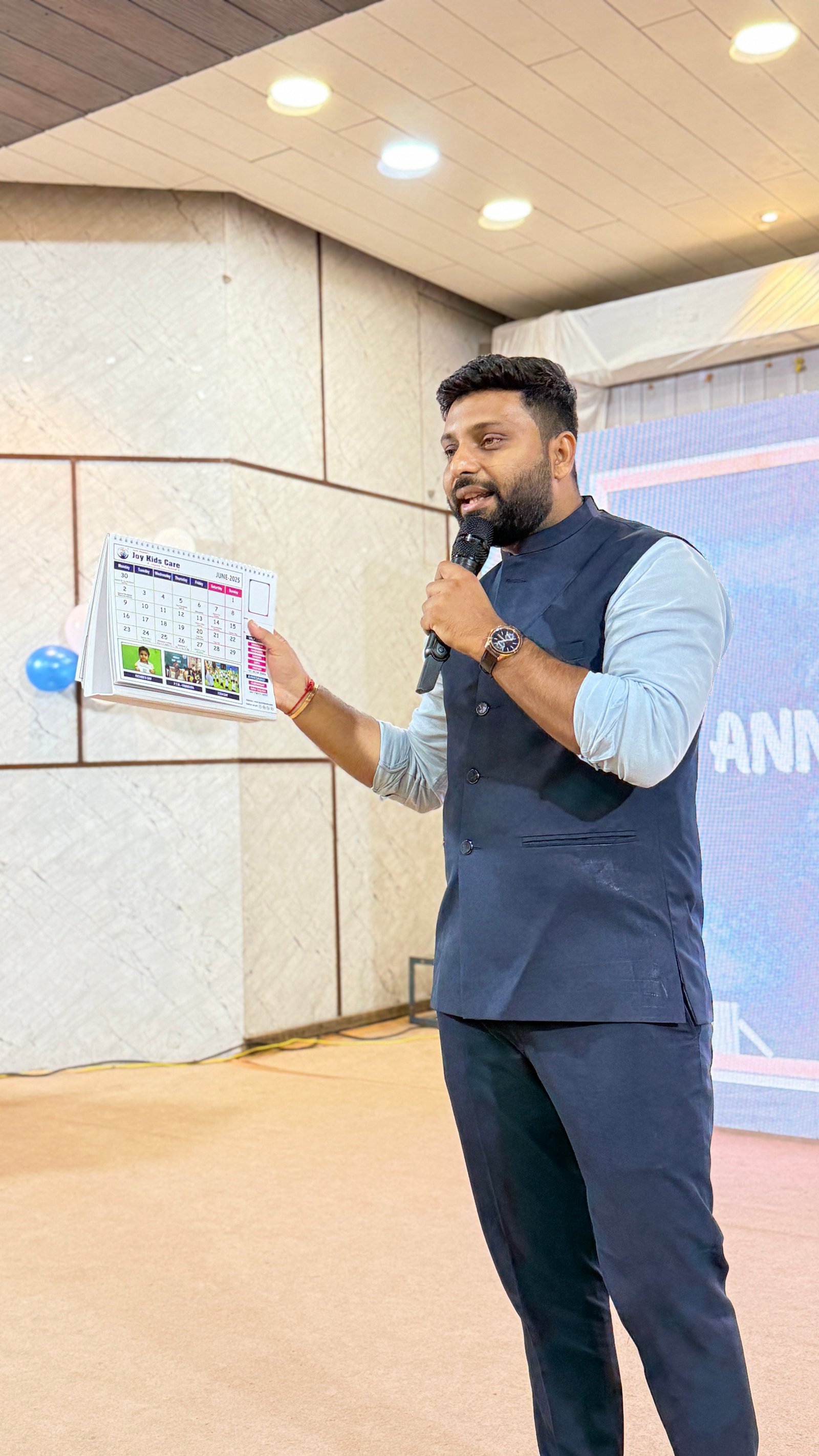 Jay Pardasani presenting at an annual function